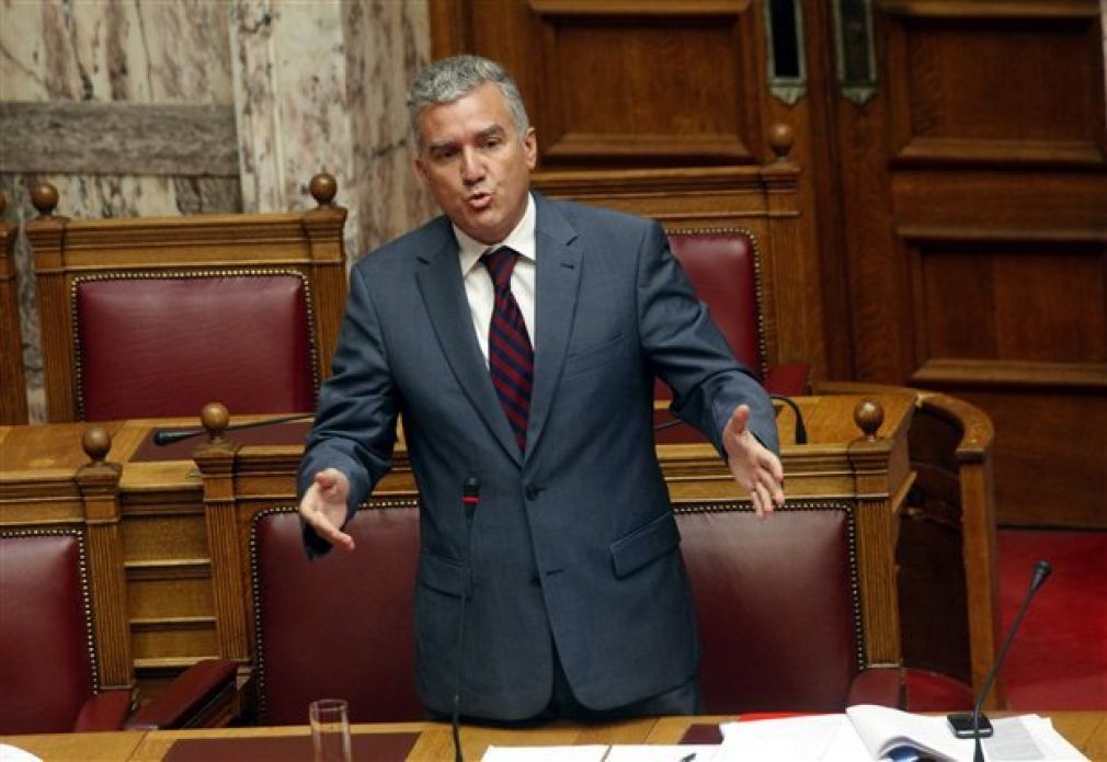 Ο Μανούσος; Τι γίνεται με Μπακογιάννη;