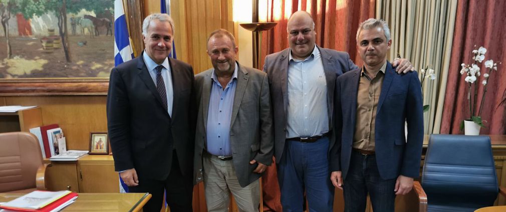 "Σκιά" και πάντα δίπλα της ο Αντωνόπουλος!