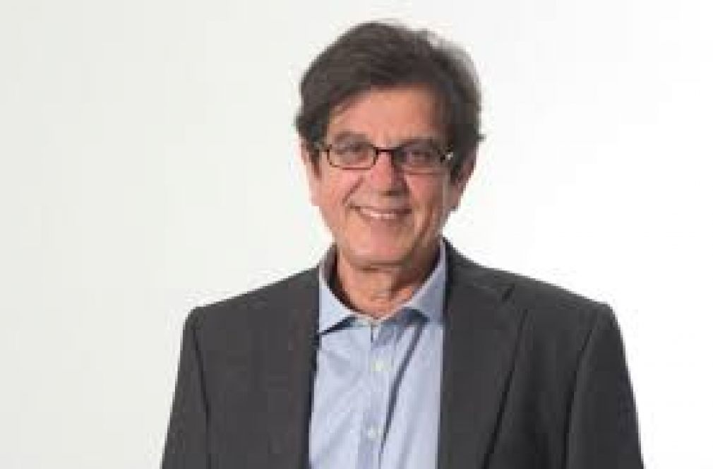 Μόνος του "τρέχει" τελευταίος βγαίνει!