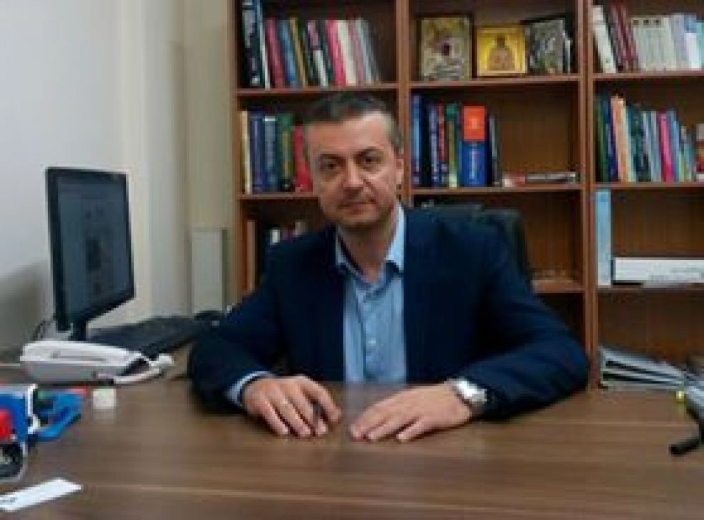 Φοβερός...