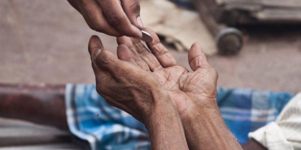 Γλείφουν... Πολάκη και ζητάνε διαφήμιση από Ν.Δ