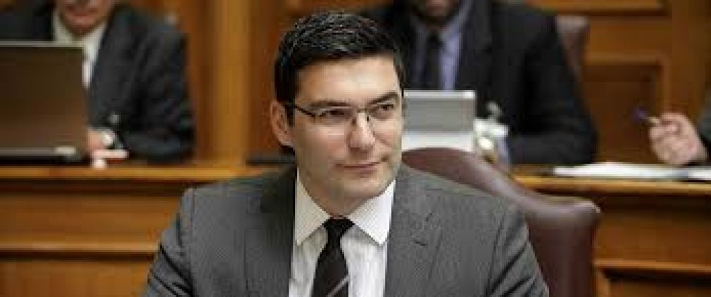 Διαπρέπει ο Κώστας