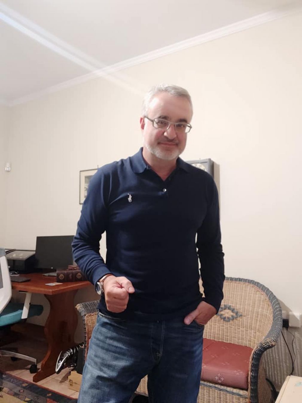 Άλλαξε ο Γιώργος και δείχνει 15 χρόνια μικρότερος!