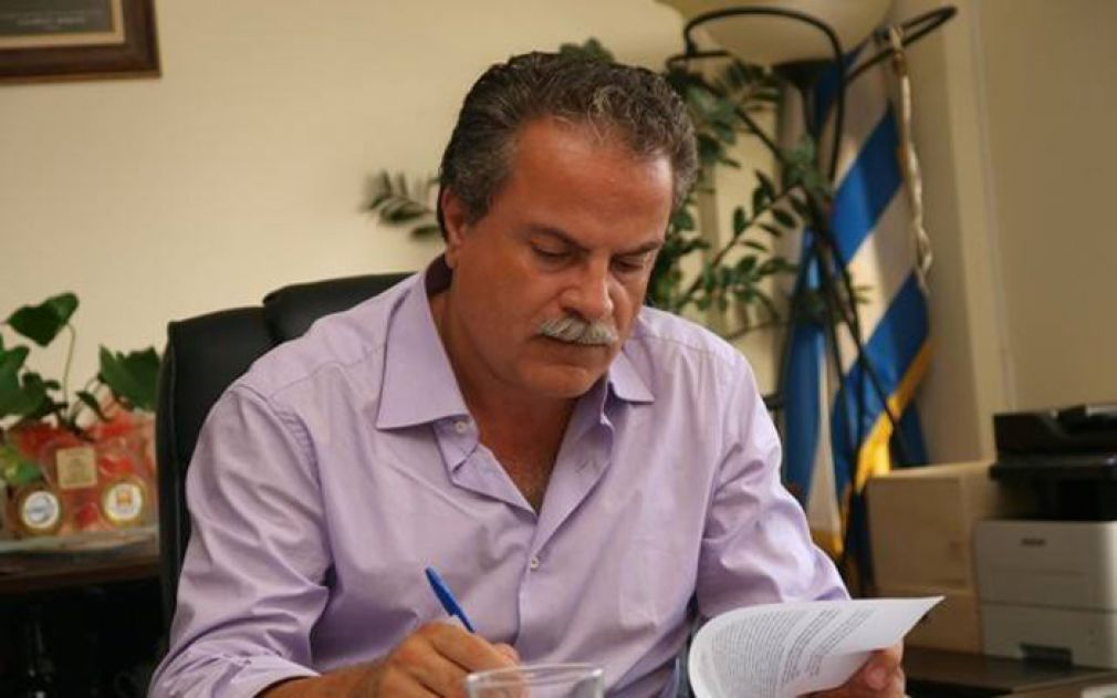 Τους έμαθε και το συμβούλιο... δια περιφοράς...