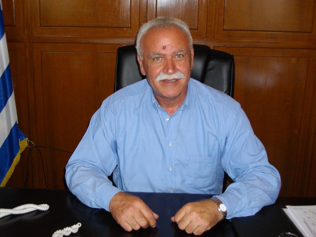 Έτσι έμαθες; Πρόσεχε τη βεράντα... σου!