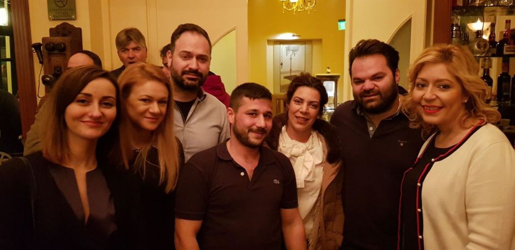 Nέα παιδιά... αλλιώς δεν πας πουθενά... φίλε μου!