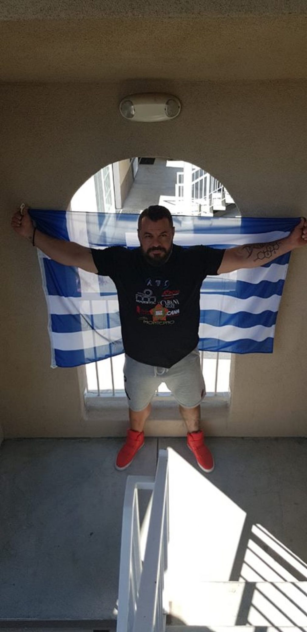 Όλοι μαζί σου Παντελή!