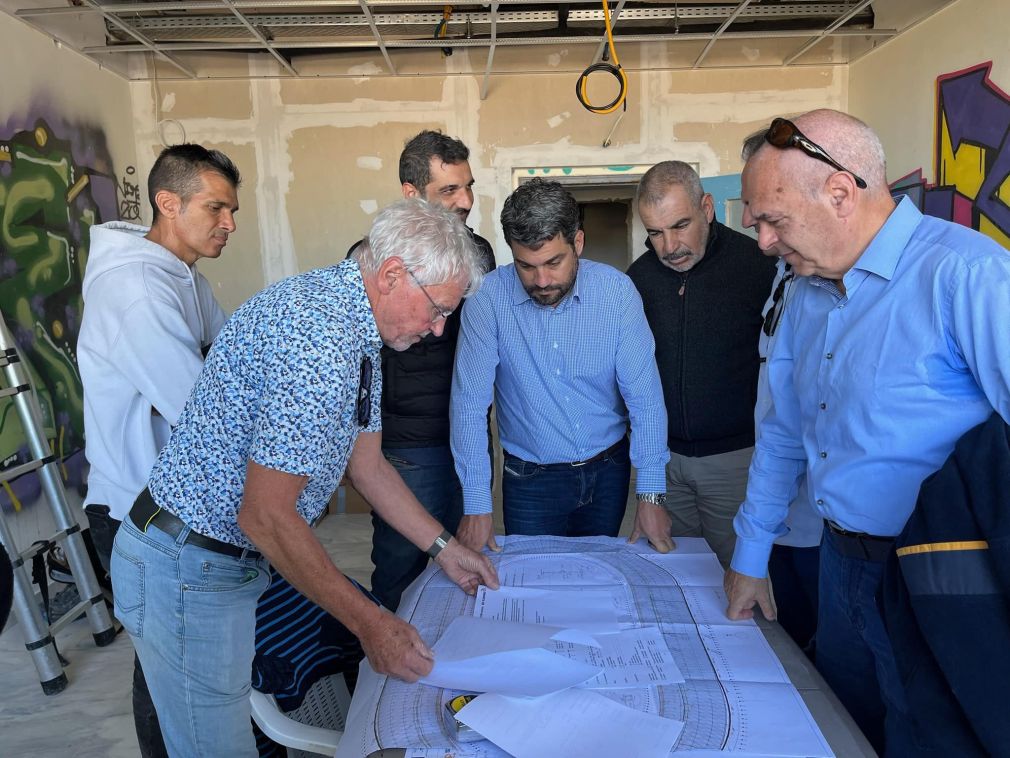 Τους δούλευε όλους και για το ποδηλατοδρόμιο ο Σημανδηράκης