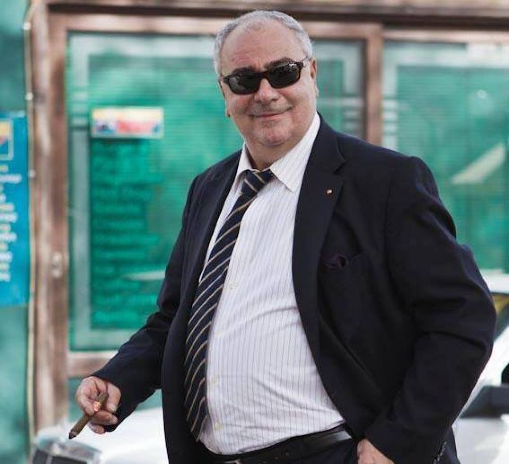 Τι θα κάνει;