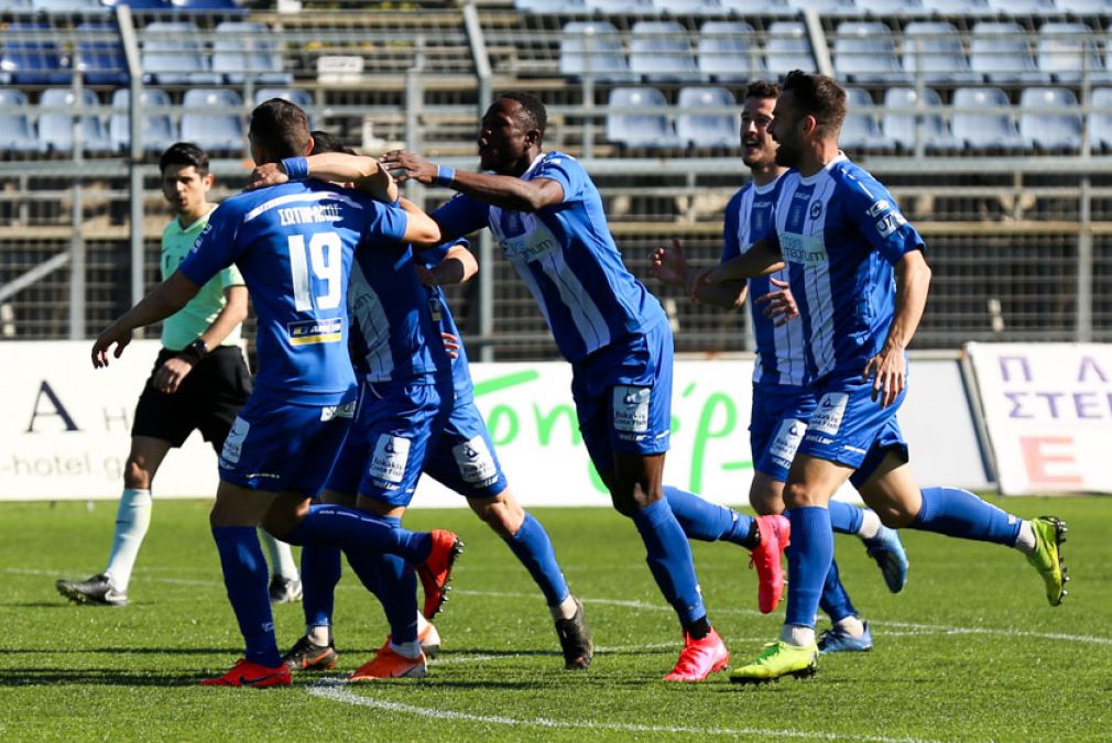 O A.O.X τον... χαβά του. 2-1 την Παναχαϊκή και... συνεχίζει!